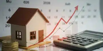 Financial impact of 0.25% interest rate hike on 2026 mortgage payments, calculator on house